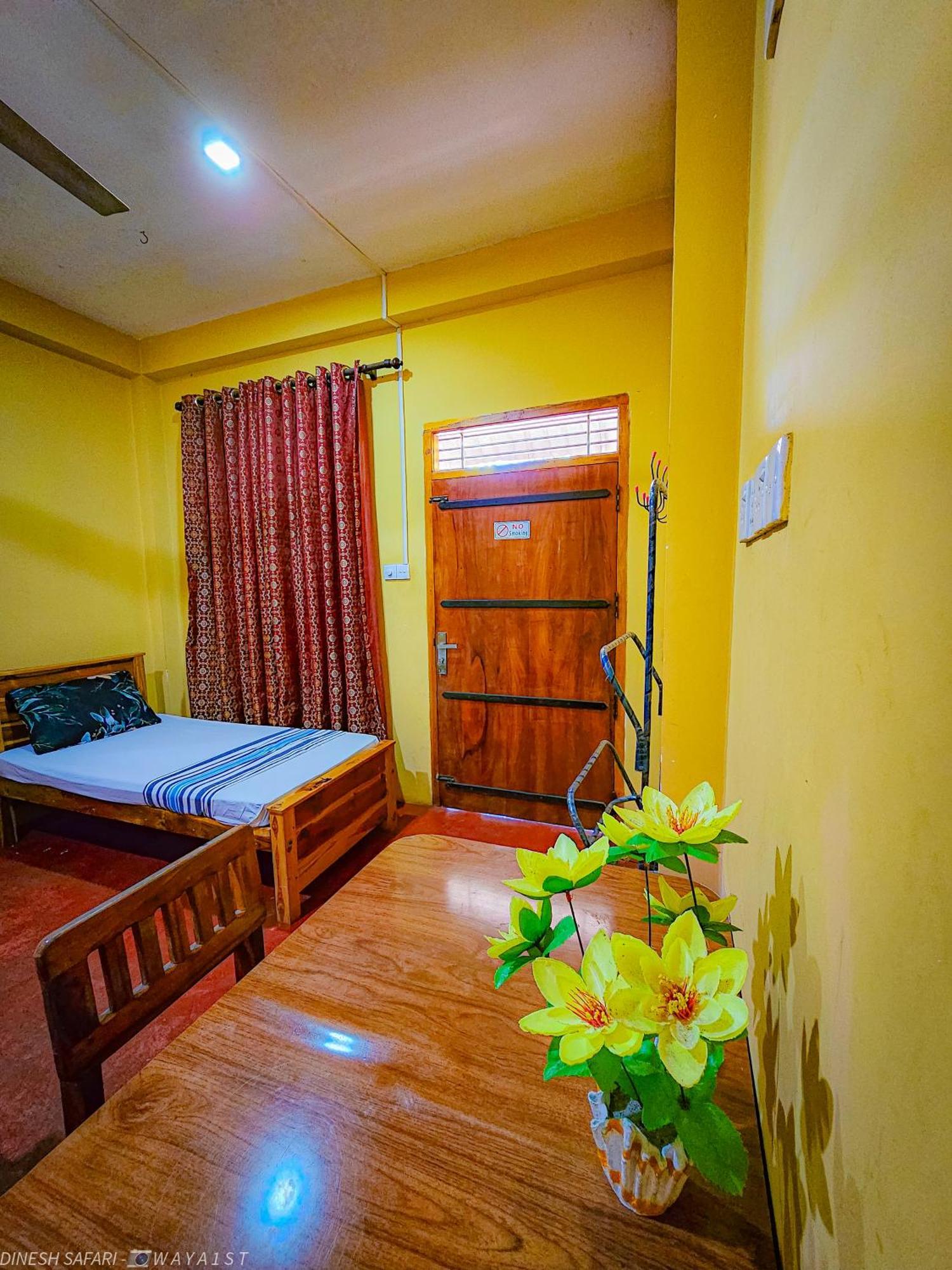 Dinesh Safari Homestay Udawalawe Kültér fotó