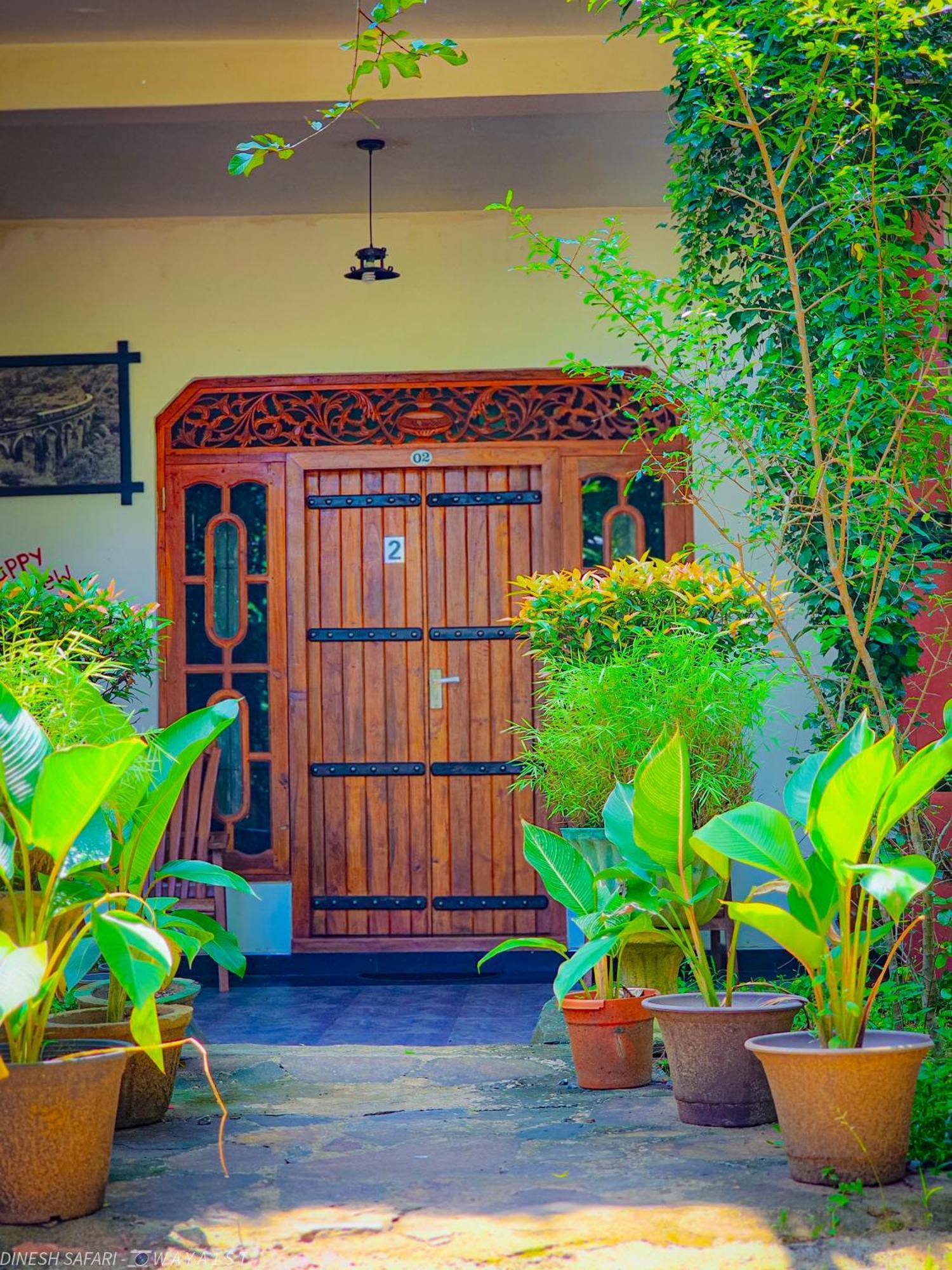 Dinesh Safari Homestay Udawalawe Kültér fotó