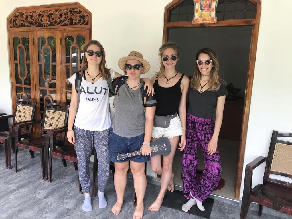 Dinesh Safari Homestay Udawalawe Kültér fotó